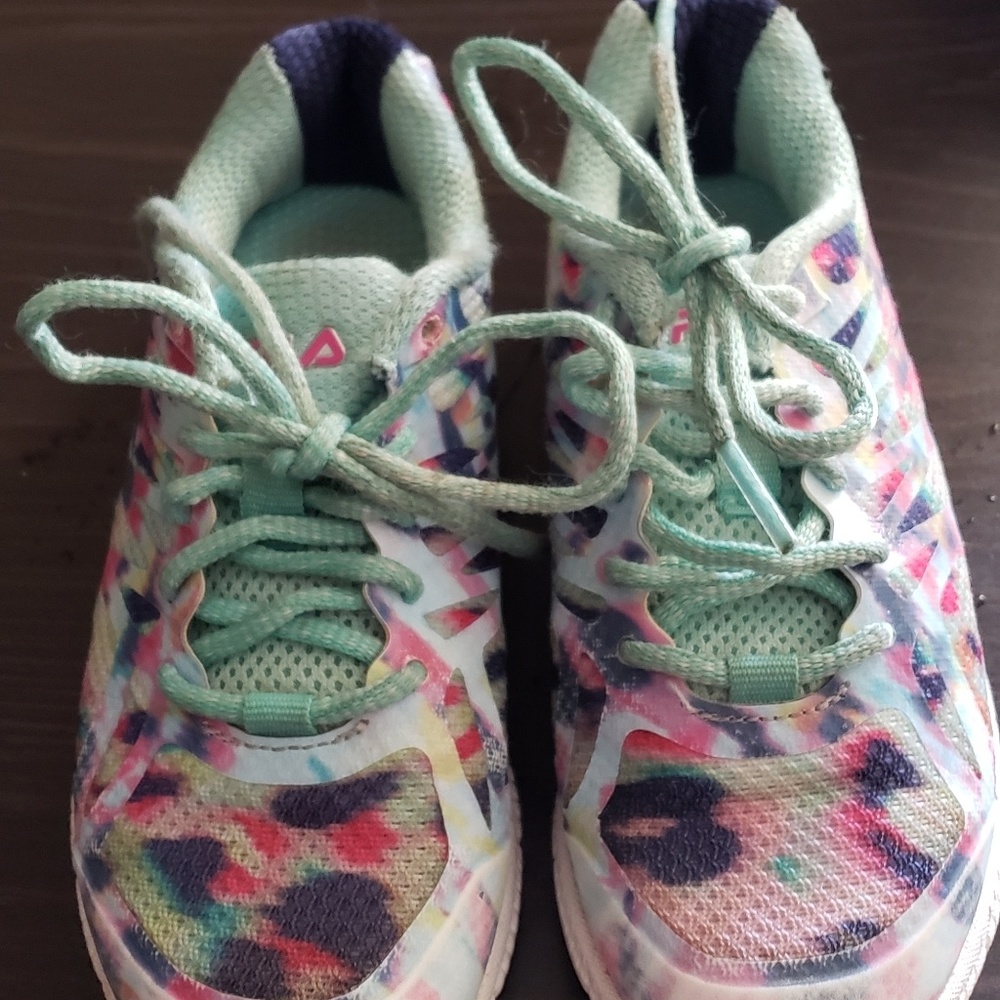 Girls fila shoes size 11